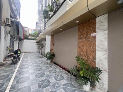 Bán nhà Khu Vip Thạch Bàn, diện tích 35.0m2 – 6.1tỷ, Cạnh ngã tư Thạch Bàn