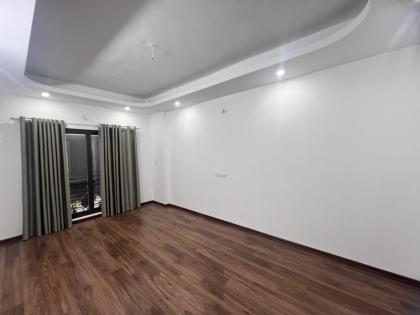 Bán nhà Khu Vip Thạch Bàn, diện tích 35.0m2 – 6.1tỷ, Cạnh ngã tư Thạch Bàn