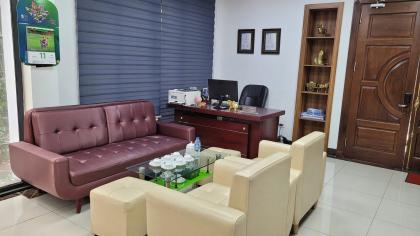 Bán nhà Tây Nam Linh Đàm, 110m2 x 5 tầng, lô góc, ô tô tránh