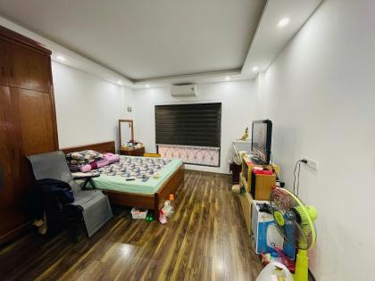 Bán nhà mặt ngõ 37 Bằng Liệt, SĐCC 32m2 x 5 tầng, ngõ ô tô