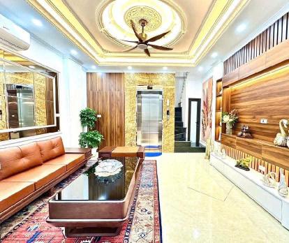 Bán nhà Phạm Văn Đồng, 58m2, ô tô, kinh doanh, nội thất chủ tặng, nhỉnh 15tỷ.