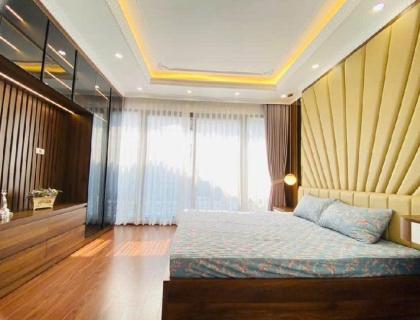 Bán nhà Phạm Văn Đồng, 58m2, ô tô, kinh doanh, nội thất chủ tặng, nhỉnh 15tỷ.
