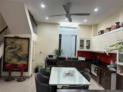 Bán nhà mặt phố Quang Trung, SĐCC 50m2, mặt tiền 5m