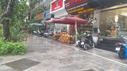 Bán Nhà Mặt Phố Ba Đình 2MT 55m2-5T MT5m Vỉa Hè LÔ GÓC 2 THOÁNG 34 Tỷ Vạn Phúc.