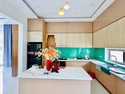 BIỆT THỰ GÓC 2MT SIÊU ĐẸP – KIẾN TRÚC SƯ XÂY Ở – NGUYỄN THỊ THẢNH, HÓC MÔN