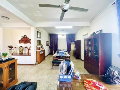 Bán Nhà VIEW HỒ Quận Long Biên 200m2-4T MT11m Vỉa Hè Tặng Nội Thất 31 Tỷ Bát Khối