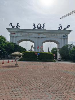 Bán biệt thự  tại CIPUTRA, phường Phú Thượng, 246m2, mt 12m, nhỉnh 60tỷ.