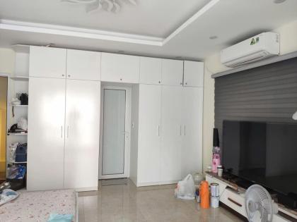 Bán nhà ngõ 2 Hoàng Liệt, Bán đảo Linh Đàm, SĐCC 30m2, ngõ ô tô