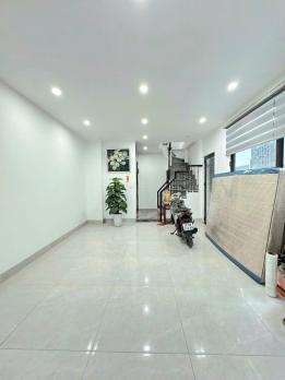 CÓ 102. BÁN NHÀ NGỌC LÂM  LONG BIÊN, 7 TẦNG, GA RA, KINH DOANH, GIÁ MỀM
