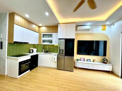 Bán nhà ngõ Trương Định, 50m2, lô góc, ô tô vào nhà