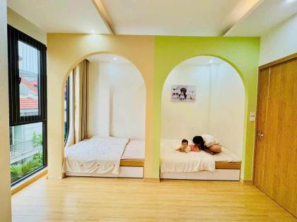 Bán nhà ngõ Trương Định, 50m2, lô góc, ô tô vào nhà