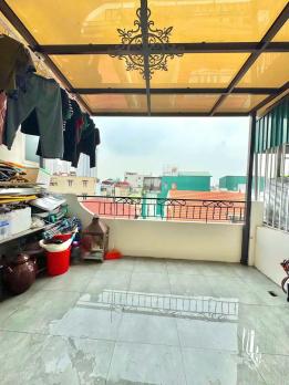 Bán nhà ngõ Trương Định, 50m2, lô góc, ô tô vào nhà