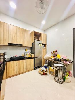 Chủ bán gấp hạ giá kịch sàn còn 9.x tỷ, 50m2, 4 tầng BTCT, HXH thông – Đặng Văn Ngữ, Phú Nhuận.