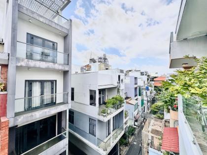Chủ bán gấp hạ giá kịch sàn còn 9.x tỷ, 50m2, 4 tầng BTCT, HXH thông – Đặng Văn Ngữ, Phú Nhuận.