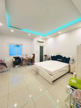 CỰC HOT nhà hẻm 6m 4 tầng đẹp ngang 4.5m 86m2 Phạm Văn Đồng BT sát GIGA MALL 13.9 tỷ