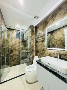AI NHANH HƠN. BÁN NHÀ HỒNG TIẾN NGỌC THỤY LONG BIÊN, THANG MÁY OTIS , FULL NỘI TIỀN TỈ