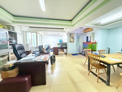 Nhà HXH Đường Lê Văn Sỹ Phường 1 Quận Tân Bình.