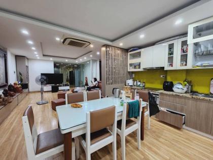 TÒA NHÀ VĂN PHÒNG KẾT HỢP Ở VÀ KINH DOANH 7 TẦNG 60M TẠI HÀ ĐÔNG