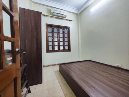CHO THUÊ NHÀ RIÊNG PHỐ ĐỘI CẤN, BA ĐÌNH, 5 NGỦ, GẦN Ô TÔ
