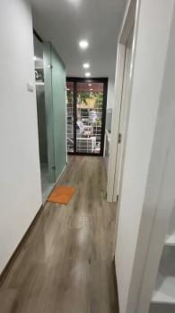 Bán căn hộ tập thể Bách Khoa, Hai Bà Trưng,  nhà đẹp full nội thất, ô tô đỗ cầu thang