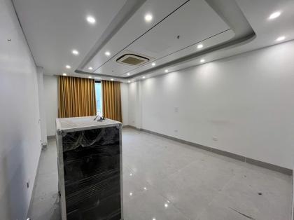 Cho thuê nhà KĐT Vạn Phúc 50m x 7 tầng thông sàn thang máy 25tr 0903409888