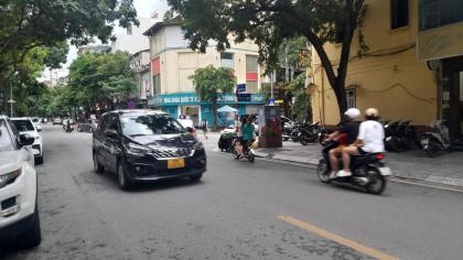 Bán Nhà Mặt Phố Quận Hai Bà Trưng 85m2-8T Th/Máy MT8,5m Vỉa Hè 79 Tỷ Nguyễn Du.