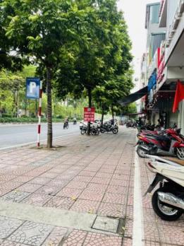 Trung Tâm Quận Tây Hồ. 300m² – Mặt tiền 10M – 10 tầng – Sổ vuông – Full giấy phép