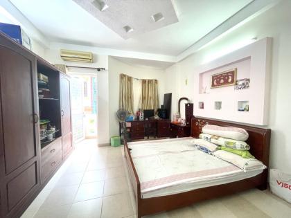 CE Thúy Kiều chắc còn thua xa nha QUÂN 3 – LÊ VĂN SỸ, (4.5x16)m, 4 tấm, 4 phòng ngủ - ĐẸP!