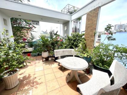 CE Thúy Kiều chắc còn thua xa nha QUÂN 3 – LÊ VĂN SỸ, (4.5x16)m, 4 tấm, 4 phòng ngủ - ĐẸP!