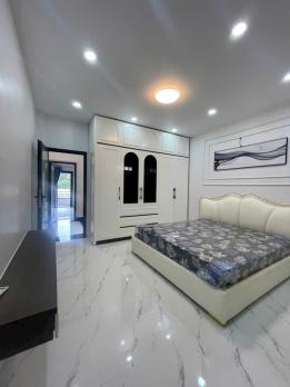 Cần bán gấp căn nhà siêu đẹp 5 tâng, thiết kế hiện đại, ngay sát Quận 7