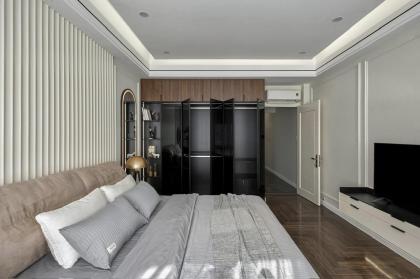 **Bán nhà mặt tiền đường Đồng Đen, phường 11, Tân Bình (4,2*33) 12 phòng