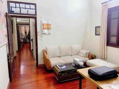 Bán Nhà P/Lô 3 OTO Tránh Ba Đình 93m2-4T LÔ GÓC 2MT 3 THOÁNG 27 Tỷ Đội Cấn.