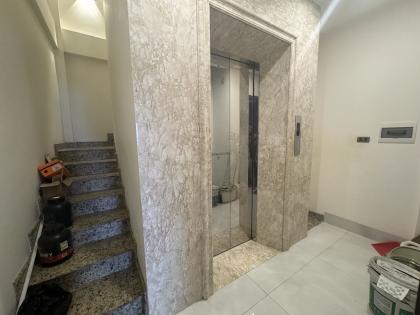 Bán nhà phố Thái Thịnh, Đống Đa, 6 tầng thang máy, ô tô, ngõ thông, kinh doanh