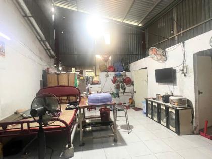 Bán nhà Mặt tiền Quốc lộ 13 ngay Phạm Văn Đồng, 17x35m, Cấp 4, HĐT  50tr, 38 tỷ.