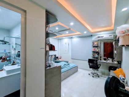 Bán Gấp Nhà Ngõ Phạm Hữu Lầu, Q7: 80m2, 3 Tầng, 3PN, Sổ Đỏ, Giá Hấp Dẫn Chỉ 7.9 Tỷ - Cơ Hội An Cư