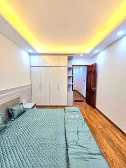 Bán nhà Phạm Văn Đồng, 34m2, phân lô, ô tô, nội thất chủ tặng,  nhỉnh 5tỷ.