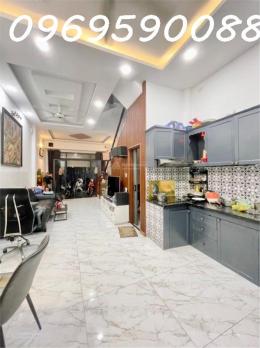 BÁN NHÀ HXH Tân Sơn Nhì Tân Phú 60m2, 3 Tầng 4PN, SHR. Giá CHỈ 6 Tỷ