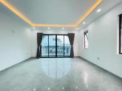 N.H.À XÂY MỚI KIM GIANG, 7 TẦNG THANG MÁY, LÔ GÓC 2 THOÁNG, Ô TÔ ĐỖ CỬA KINH DOANH ĐỈNH