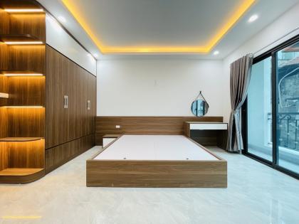 N.H.À XÂY MỚI KIM GIANG, 7 TẦNG THANG MÁY, LÔ GÓC 2 THOÁNG, Ô TÔ ĐỖ CỬA KINH DOANH ĐỈNH
