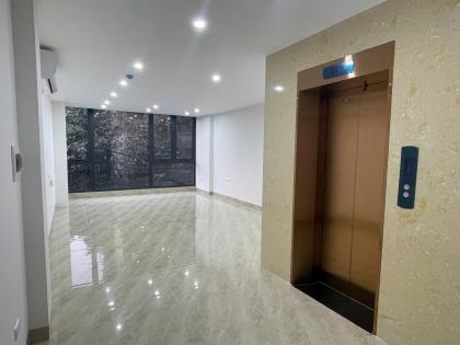 Cho thuê nhà Khuất Duy Tiến 60m x 6 tầng thông sàn thang máy 40tr 0903409888