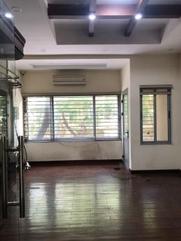 Cho thuê nhà LK Quốc hội Lương Thế Vinh 75m2 x 5 tầng thang máy 35tr 0903409888