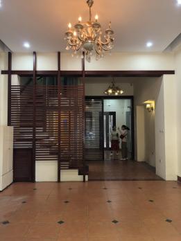 Cho thuê nhà LK Quốc hội Lương Thế Vinh 75m2 x 5 tầng thang máy 35tr 0903409888