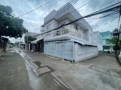 **Tuyệt Phẩm Nhà Trong Ngõ Chuyên Dùng 9, Quận 7: 74m2, 2 Tầng, 3PN, Sổ Đỏ, Giá Chỉ 5.7 Tỷ!**