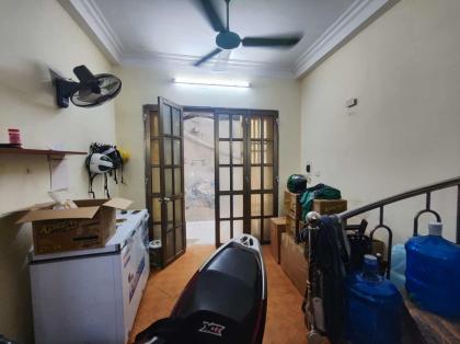 CHO THUÊ NHÀ ĐƯỜNG HOÀNG HOA THÁM, BA ĐÌNH, 4 TẦNG, 10M RA Ô TÔ