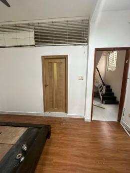 Bán nhà riêng gần mặt tiền phường Bến Thành (Quận 1) TPHCM, giá rẻ