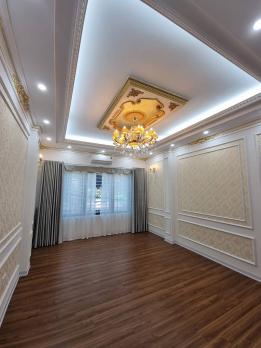 Em Cần Bán Gấp Căn Nhà vị trí đẹp Khu Chia Lô Ngõ Tự Đình Long Biên. Phường Long Biên Hà Nội  Diện Tích 38-46 m2 Nhà xây