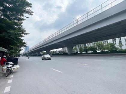 Bán Nhà 1 Em Mặt Phố Phạm Văn Đồng 188m2-5T MT10m LÔ GÓC 4 THOÁNG 44 Tỷ Phạm Văn Đồng.