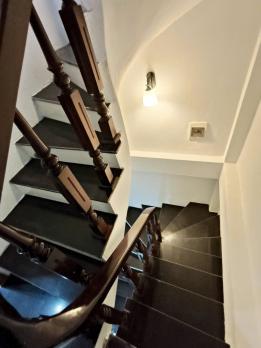 Bán nhà phố Tôn Thất Tùng, Đống Đa, DT 32m2, 6 tầng nhà đẹp ở luôn