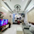 XUẤT NGOẠI Bán Nhà 4 Tầng Cực Đẹp Lê Văn Sỹ, 68m2, 8.3 Tỷ