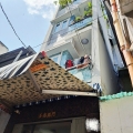 ???? Q11: NGAY HÀN HẢI NGUYÊN – 3/2 – HẺM 8M THÔNG – 4 TẦNG ĐÚC ĐẸP ???? •	Diện tích: 31m² (3 x 10m vuông vức, hoàn công đủ)